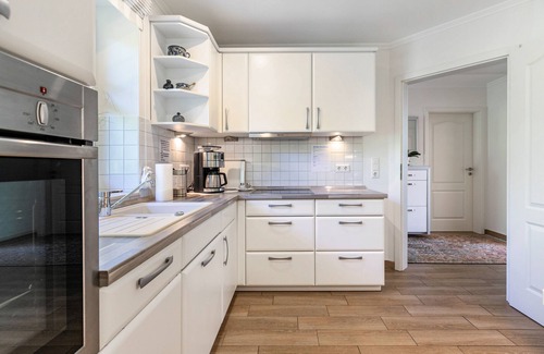 Breklum Apartamento | Apartamento vacacional 'Ferienhaus Christine' con terraza privada, jardín privado y Wi-Fi