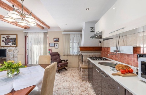 Peresiji Apartamento | House Peresiji / AUA apartment with shared pool