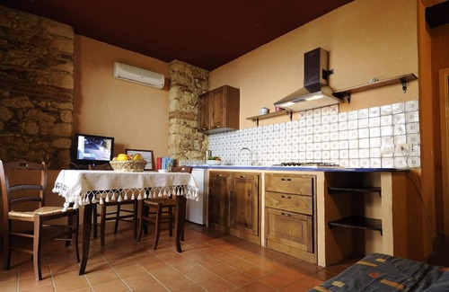 Sorrentini Apartamento | Apartamento de vacaciones Gioiosa Marea para 1 - 4 personas con 1 dormitorio - Apartamento