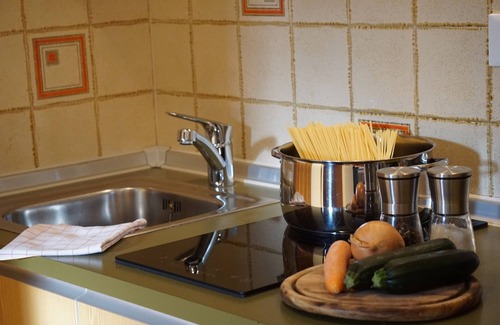 Silandro Apartamento | Apartamento vacacional "Kastanie" con gran balcón