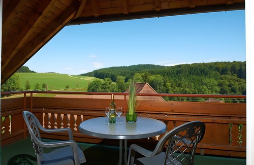 Biederbach Apartamento | Apartamento vacacional 'Kirchblick' con balcón y Wi-Fi