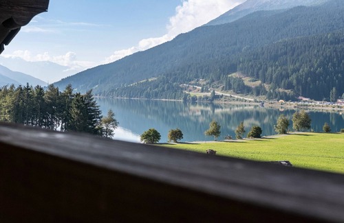 Resia Apartamento | Apartamento vacacional 'Mansardenwohnung Egart' con vistas al lago, balcón y wifi