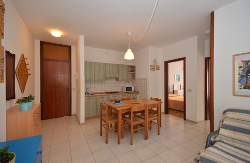 Bibione Lido dei Pini Apartamento | Apartamento vacacional con lugar de playa y aire acondicionado