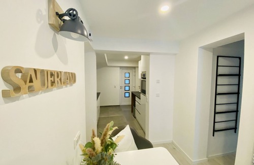 Plettenberg Apartamento | Apartamento vacacional 'Nele' con vistas a la montaña, terraza privada y Wi-Fi