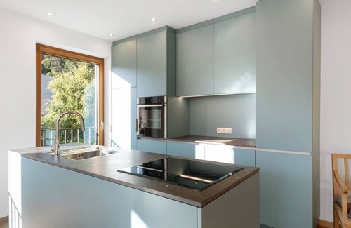 Vollan Apartamento | Apartamento vacacional 'Plattwies' con vistas a la montaña, terraza privada y Wi-Fi