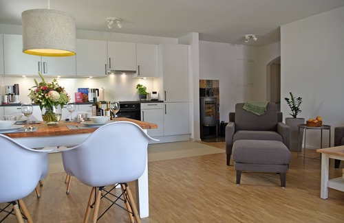 Weissensberg Apartamento | Apartamento vacacional 'Quartier Wellant' con terraza privada, jardín privado y Wi-Fi