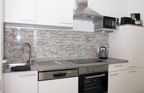 Iphofen Apartamento | Apartamento vacacional 'Riesling' con balcón privado y terraza comunitaria