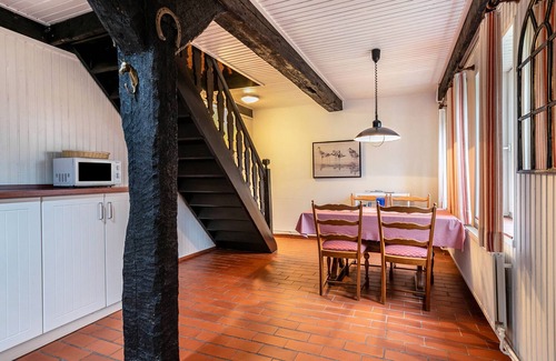 Rodenas Apartamento | Apartamento vacacional 'Rosenwohnung' con jardín comunitario y Wi-Fi