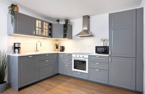 Friesenried Apartamento | Apartamento vacacional 'Sonnenstrahl' con jardín comunitario, balcón y Wi-Fi