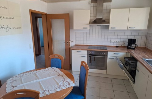 Herbstein Apartamento | Apartamento Schönhals con terraza privada, jardín privado y Wi-Fi