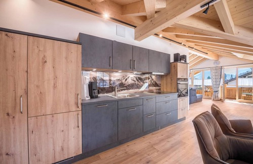 Farchant Apartamento | Apartamento vacacional "Susi" en edificio nuevo con vistas a la Zugspitze, 2 balcones y Wi-Fi