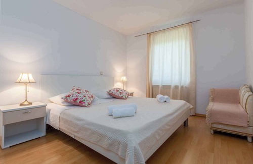 Kaldanija Apartamento | Apartamento vacacional con piscina climatizada, barbacoa e Internet