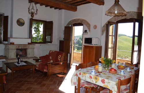 Asciano Apartamento | Apartamento vacacional con piscina y patio