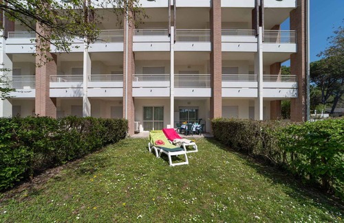 Bibione Pineda Apartamento | Apartamento vacacional con jardín privado