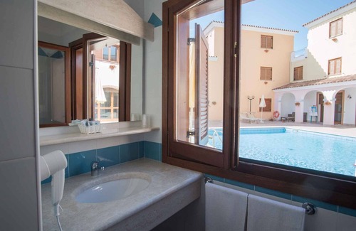 Sos Alinos Apartamento | Holiday apartment with pool and air conditioning