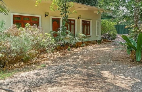 Kandy Casa | Holiday Bungalow available for families and groups (10 people)