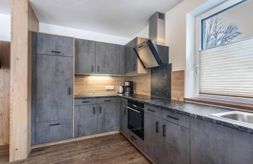 Sankt Johann im Pongau Apartamento | Apartamento vacacional 'Apartment Berger' con vistas a la montaña, jardín comunitario y WLAN
