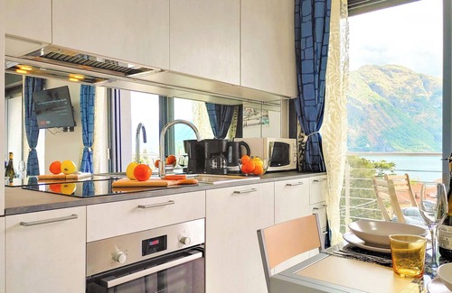 Azzano Apartamento | Holiday flat Ely in Mezzegra on Lake Como