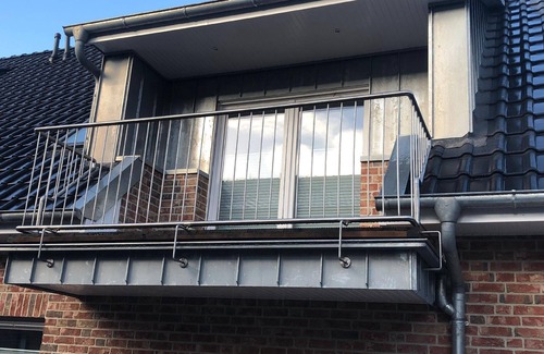 Thulsfeld Apartamento | Holiday flat "Heideblick" directly on the reservoir