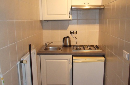 Arles Apartamento | Holiday flat of the size of 45 m² on a large estate with pool close to Arles