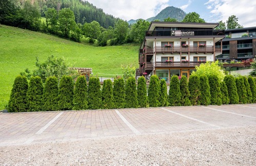 Cadipietra Apartamento | Piso de vacaciones 'Zimmerhofer Kristall' con instalaciones de bienestar en el Hotel Schwarzenstein.