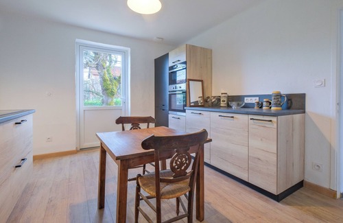 Le Buisson-de-Cadouin Casa | Gîte De L’Egal – en Cadouin, para 10 personas, climatizado, con piscina privada y encanto del Périgord