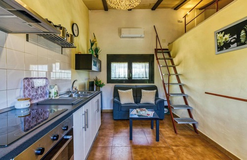 Torroella de Montgri Casa | Casa de vacaciones 'Castell del Montgrí' con vistas a la montaña, piscina y Wi-Fi