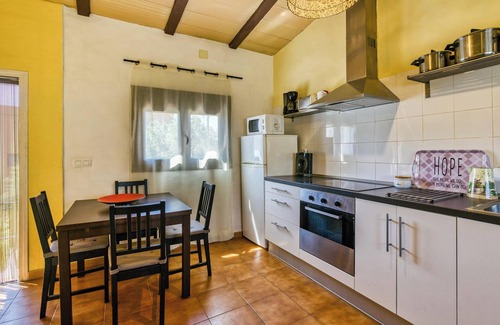 Torroella de Montgri Casa | Casa de vacaciones 'Castell del Montgrí' con vistas a la montaña, piscina y Wi-Fi