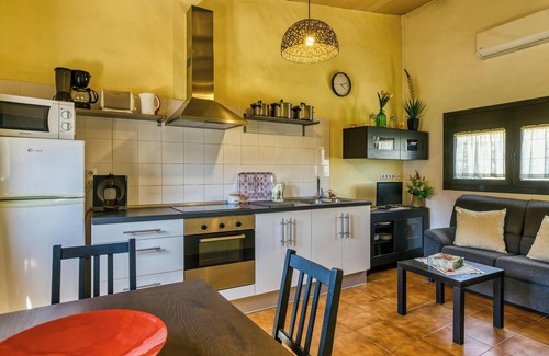 Torroella de Montgri Casa | Casa de vacaciones 'Castell del Montgrí' con vistas a la montaña, piscina y Wi-Fi