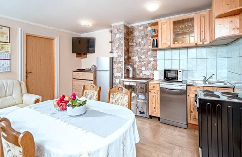 Varazdinske Toplice Casa | Holiday Home Martin with Swimming Pool