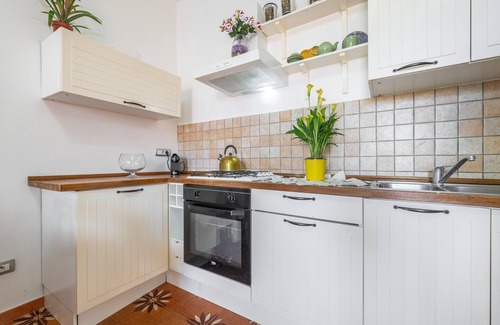 San Giovanni Suergiu Casa | Casa de vacaciones 'Gaia Casa Vacanze' con terraza privada, balcón y aire acondicionado