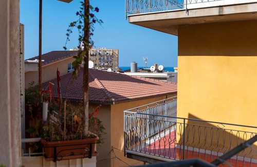 Trabia Casa | Casa de vacaciones 'A Casa Di Manu' con vistas al mar, terraza y balcón