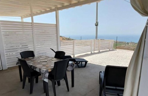 Realmonte Casa | Holiday Home 'Abbacari 2' with Sea View, Wi-Fi and Air Conditioning