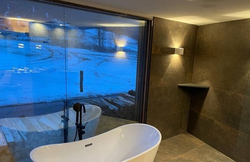 Bayrischzell Casa | Holiday Home "Alpen Lounge Bayrischzell" with Mountain View, Private Pool and Wi-Fi