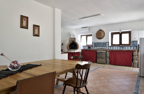 Arzana Casa | Casa de vacaciones 'Ami' con vistas al mar, terraza privada y jardín compartido