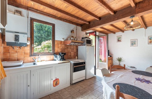 Peyrouse Casa | Casa de vacaciones 'Anje' con vistas a la montaña, terraza privada y Wi-Fi