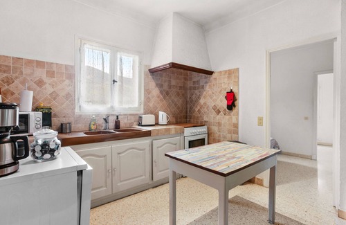 Peyroules Casa | Casa de vacaciones 'Aux Portes Des Gorges Du Verdon' con vistas a la montaña y terraza privada