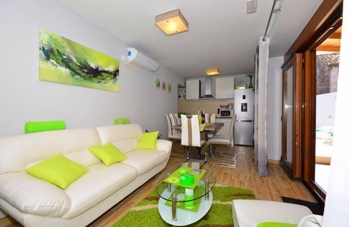 Gruda Casa | Holiday Home Belmondo- Three Bedroom Home with Terrace and Private Pool (A6)