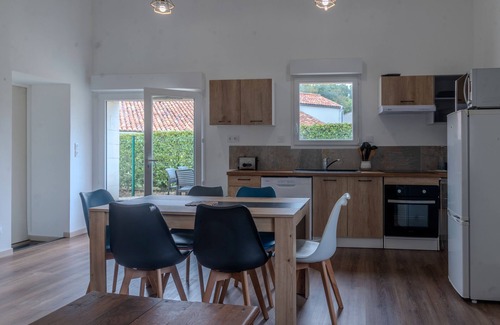 Bercloux Casa | Casa vacacional 'Berclois' con terraza privada, Wi-Fi y aire acondicionado