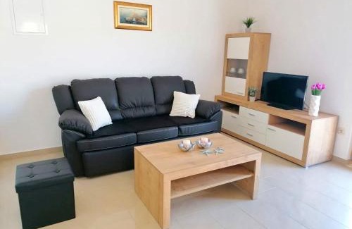 Putnikovic Apartamento | Holiday Home Blue Dream - Two Bedroom Apartment with Terrace and Sea View A2