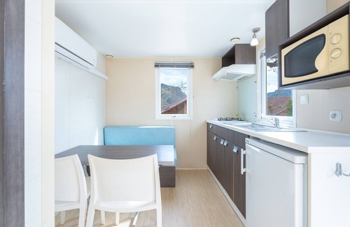 Barx Casa | Casa de vacaciones 'BW 2018' con vistas a la montaña, Wi-Fi y aire acondicionado.