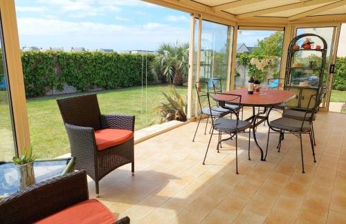 Plouescat Casa | Holiday Home by Roscoff Beach and Horse Racing