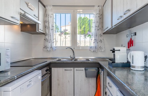 Arnella Casa | Casa de vacaciones 'Cap D'or House' con vistas al mar, piscina compartida y Wi-Fi