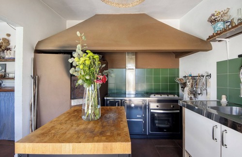 Gondomar Casa | Casa vacacional 'Casa Chocolate' con vistas a la montaña, piscina privada y Wi-Fi