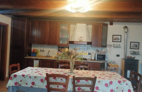 Tolentino Casa | Casa vacacional "Casa degli Ulivi" con piscina privada y Wi-Fi