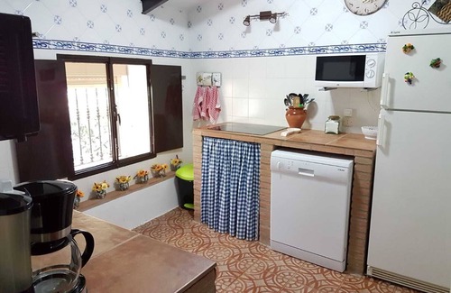 Canaleja Casa | Casa de vacaciones 'Casa Del Escultor' con vistas a la montaña, Wi-Fi y aire acondicionado