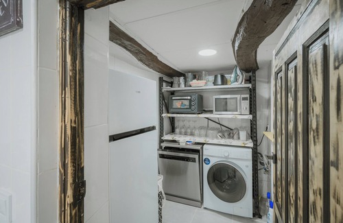 Merindad de Rio Ubierna Casa | Casa de vacaciones 'Casa La Molina' con vistas a la montaña, terraza privada y jardín privado