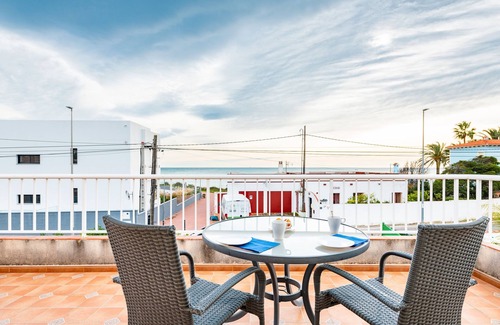 Vinaros Casa | Casa de vacaciones 'Casa Mar' con vistas al mar, piscina, jardín y Wi-Fi
