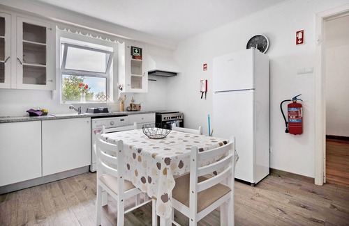 Relva Casa | Casa de vacaciones 'Casa Dona Isaura' con vistas a la montaña, terraza privada y Wi-Fi