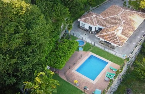 Casarabonela Casa | Casa de vacaciones 'Casa Rural Paca Perea' con vistas a la montaña, piscina privada y Wi-Fi